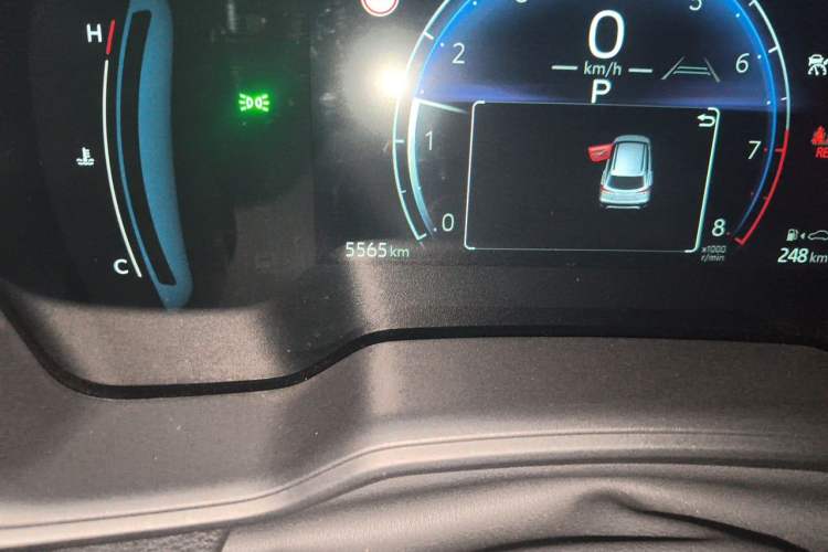 Used Toyota Corolla Cross 2024 2.0L Pioneer Edition Odometer Close Up
