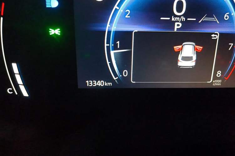 Used Toyota Corolla Cross 2024 2.0L Pioneer Edition Odometer Close Up