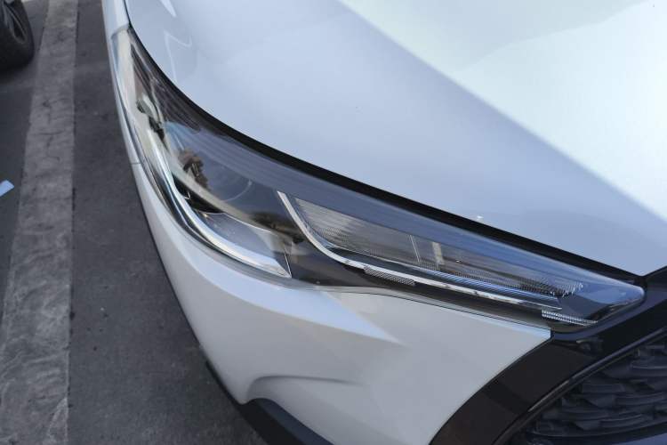 Used Toyota Corolla Cross 2024 2.0L Smart Electric Hybrid Dual-Engine Pioneer Edition Right Front Headlight