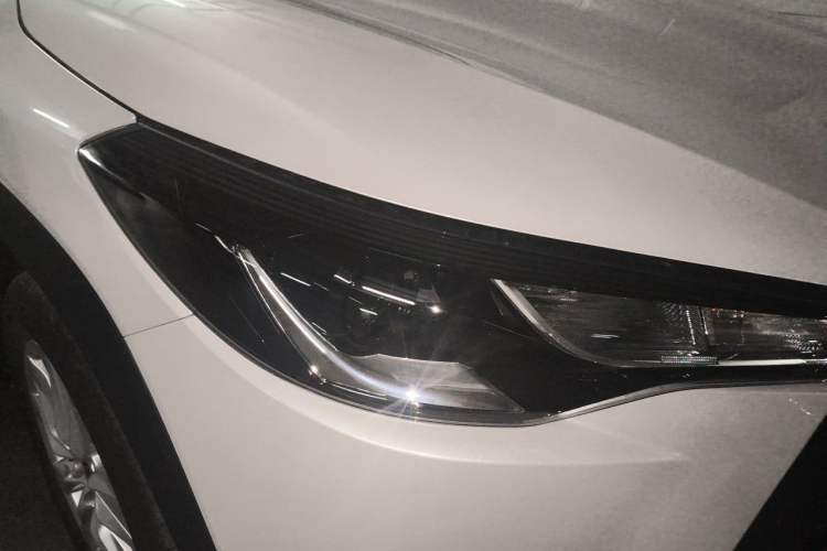 Used Toyota Corolla Cross 2024 2.0L Pioneer Edition Right Front Headlight