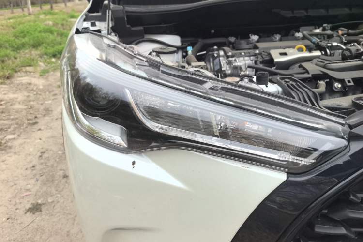 Used Toyota Corolla Cross 2024 2.0L Smart Electric Hybrid Dual-Engine Elite Edition Right Front Headlight