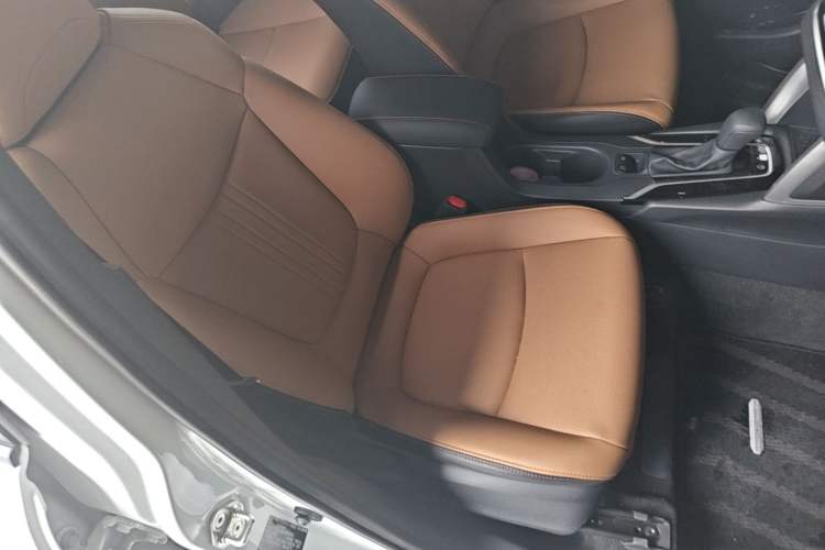 Used Toyota Corolla Cross 2024 2.0L Elite Edition Right Front Seat