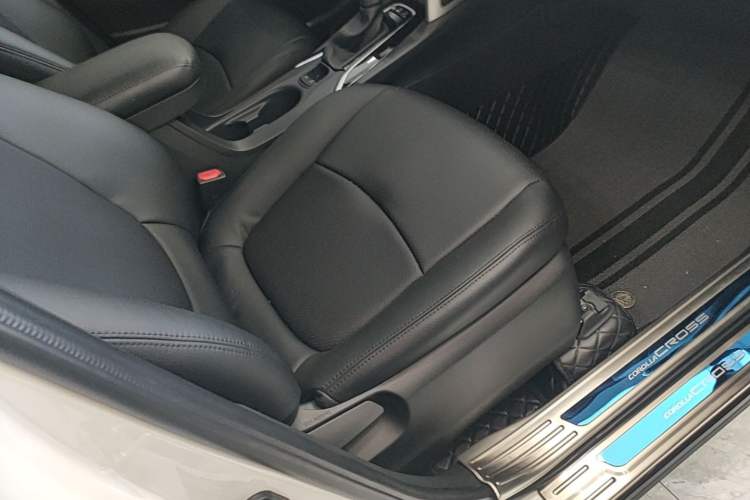 Used Toyota Corolla Cross 2024 2.0L Pioneer Edition Right Front Seat