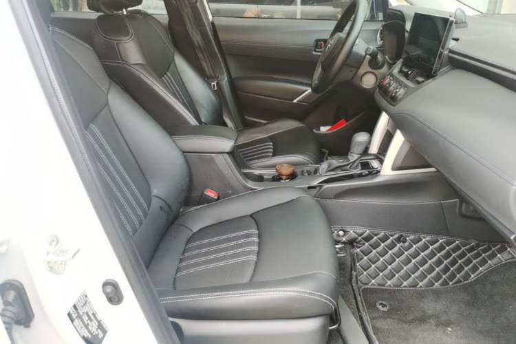 Used Toyota Corolla Cross 2024 2.0L Pioneer Edition Right Front Seat