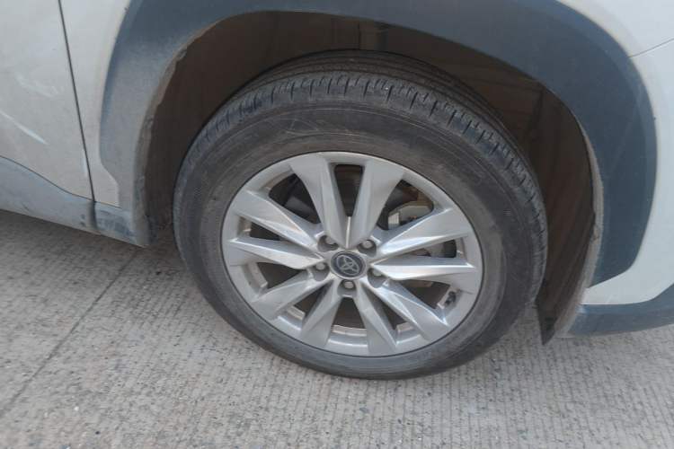 Used Toyota Corolla Cross 2024 2.0L Elite Edition Right Front Wheel Hub