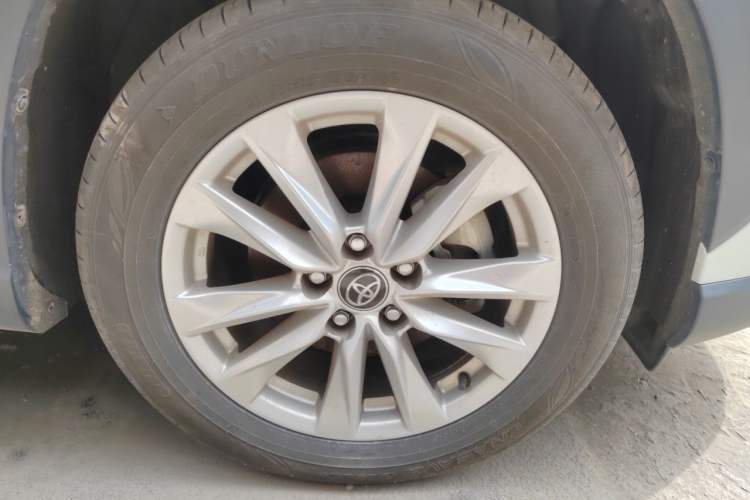 Used Toyota Corolla Cross 2024 2.0L Elite Edition Right Front Wheel Hub