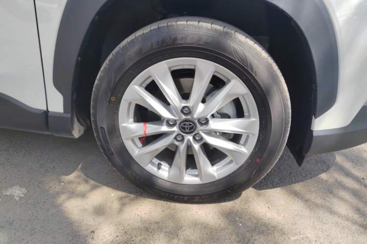 Used Toyota Corolla Cross 2024 2.0L Smart Electric Hybrid Dual-Engine Pioneer Edition Right Front Wheel Hub
