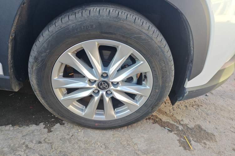 Used Toyota Corolla Cross 2024 2.0L Elite Edition Right Front Wheel Hub