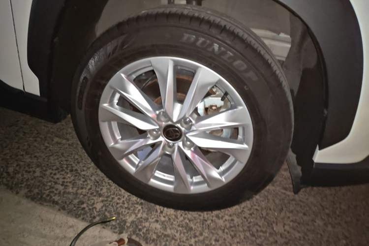 Used Toyota Corolla Cross 2024 2.0L Pioneer Edition Right Front Wheel Hub