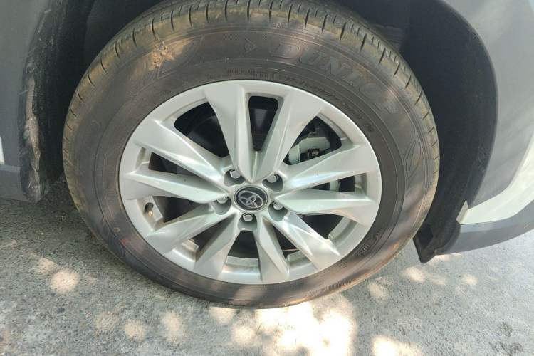 Used Toyota Corolla Cross 2024 2.0L Elite Edition Right Front Wheel Hub