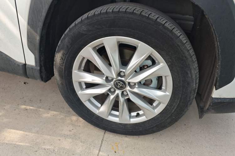 Used Toyota Corolla Cross 2024 2.0L Smart Electric Hybrid Dual-Engine Pioneer Edition Right Front Wheel Hub
