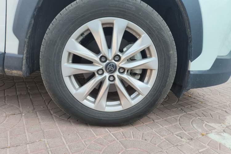 Used Toyota Corolla Cross 2024 2.0L Luxury Edition Right Front Wheel Hub