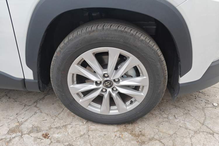 Used Toyota Corolla Cross 2024 2.0L Smart Electric Hybrid Dual-Engine Pioneer Edition Right Front Wheel Hub