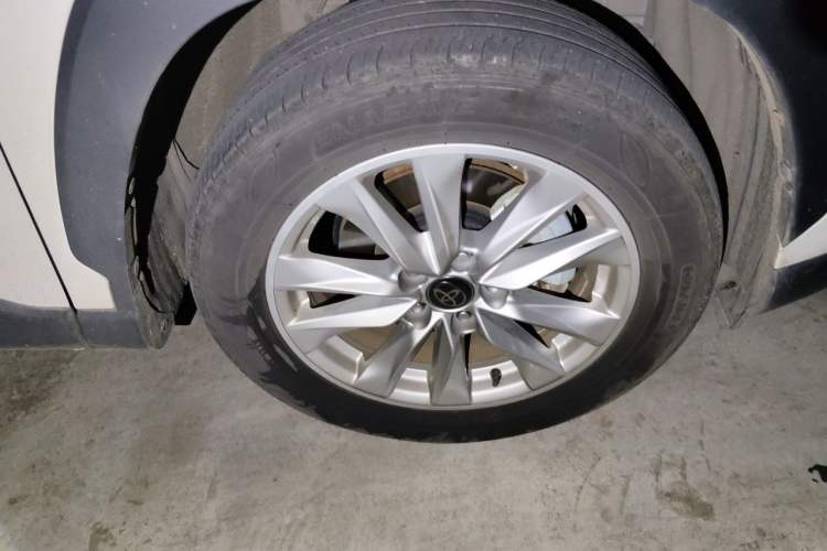 Used Toyota Corolla Cross 2024 2.0L Smart Electric Hybrid Dual-Engine Elite Edition Right Front Wheel Hub