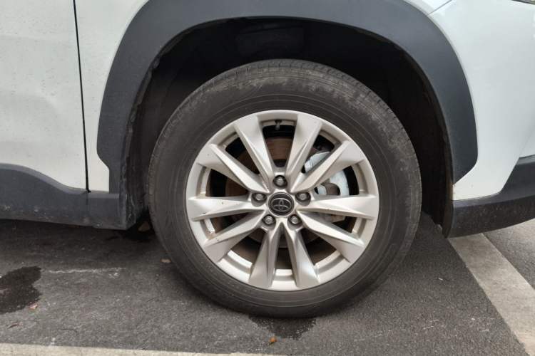 Used Toyota Corolla Cross 2024 2.0L Smart Electric Hybrid Dual-Engine Pioneer Edition Right Front Wheel Hub