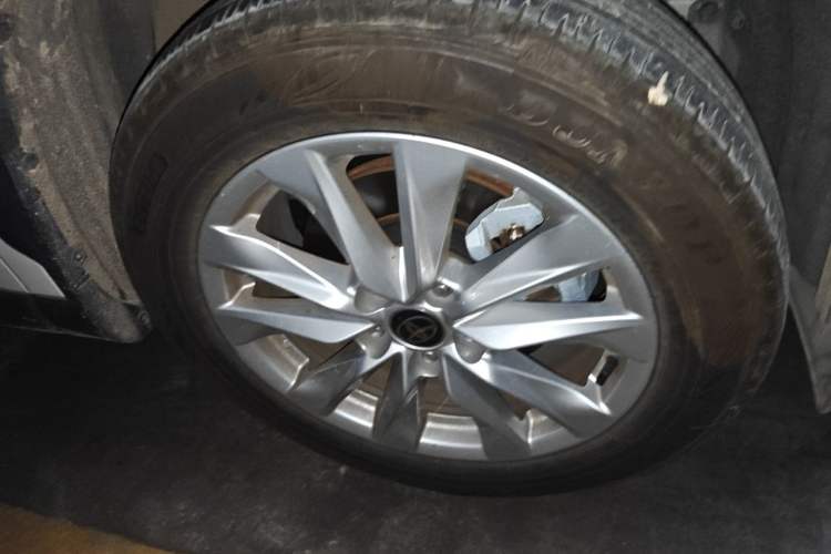 Used Toyota Corolla Cross 2024 2.0L Flagship Edition Right Front Wheel Hub