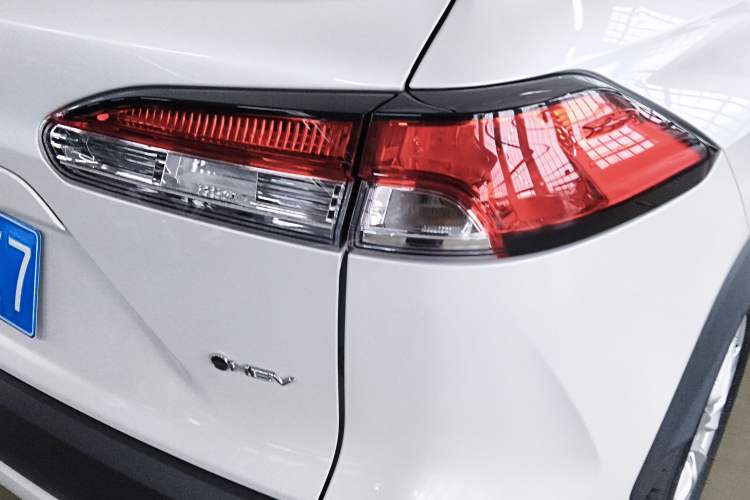 Used Toyota Corolla Cross 2024 2.0L Smart Electric Hybrid Dual-Engine Pioneer Edition Exterior 3