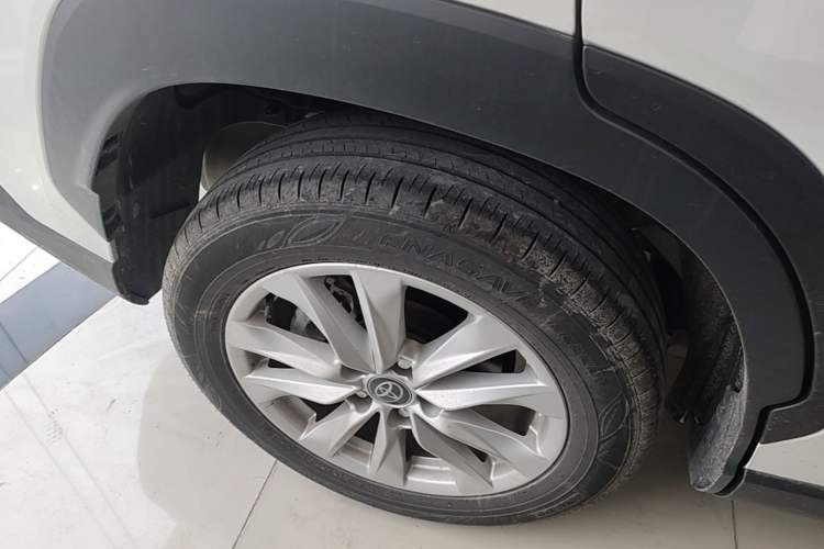 Used Toyota Corolla Cross 2024 2.0L Pioneer Edition Right Rear Wheel Hub
