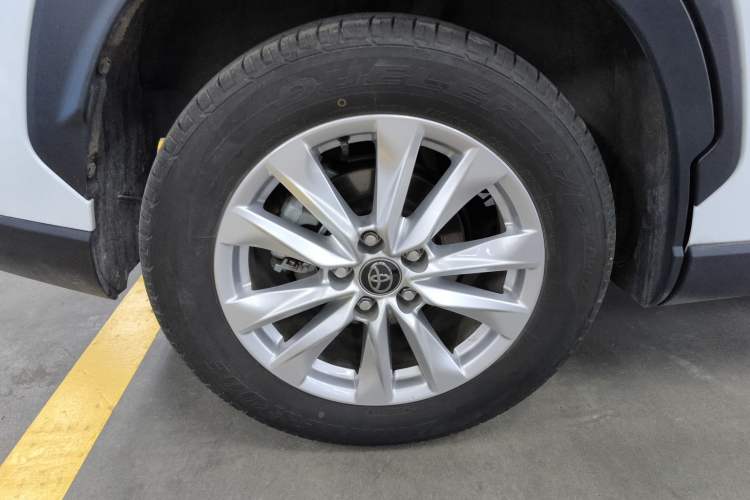 Used Toyota Corolla Cross 2024 2.0L Elite Edition Right Rear Wheel Hub