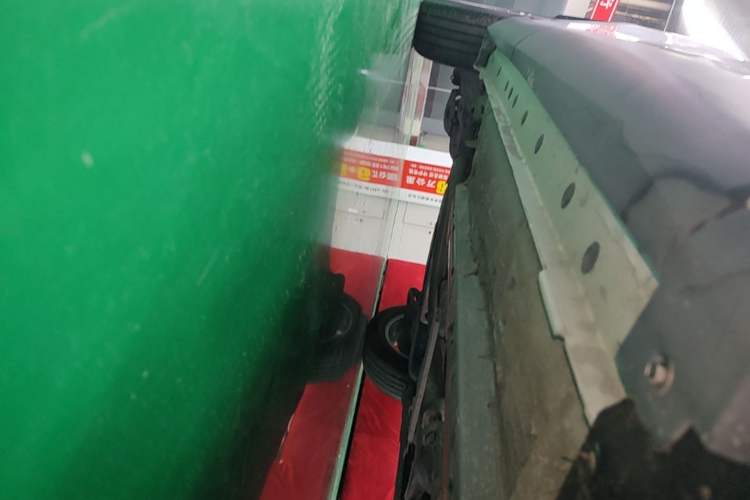 Used Toyota Corolla Cross 2024 2.0L Smart Electric Hybrid Dual-Engine Pioneer Edition Right Side Sill