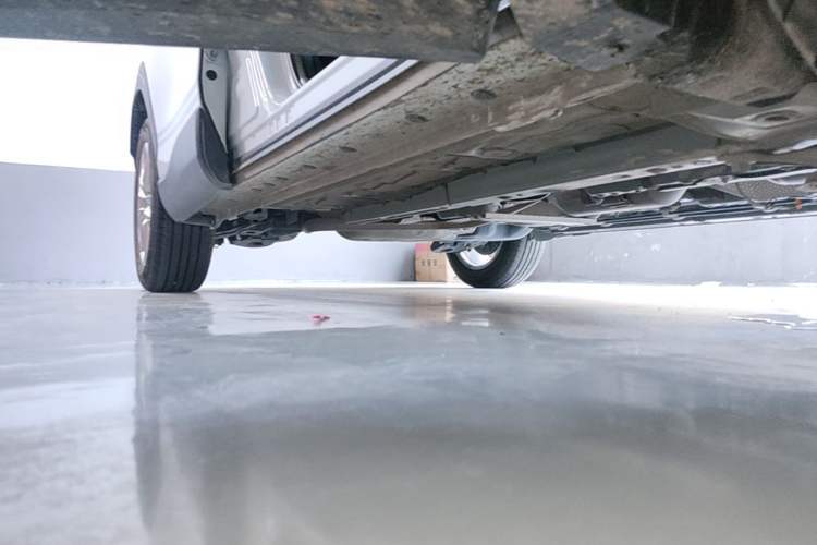 Used Toyota Corolla Cross 2024 2.0L Elite Edition Right Side Sill