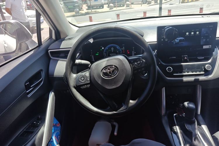 Used Toyota Corolla Cross 2024 2.0L Smart Electric Hybrid Dual-Engine Pioneer Edition Steering Wheel