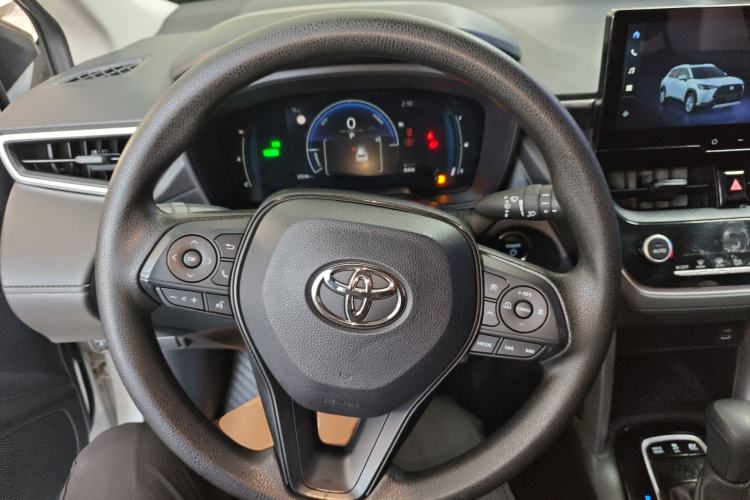 Used Toyota Corolla Cross 2024 2.0L Smart Electric Hybrid Dual-Engine Pioneer Edition Steering Wheel