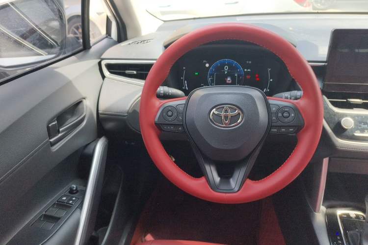 Used Toyota Corolla Cross 2024 2.0L Elite Edition Steering Wheel