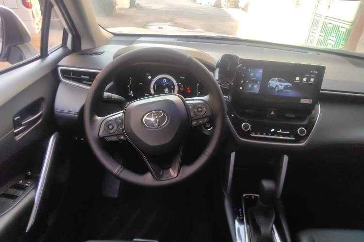 Used Toyota Corolla Cross 2024 2.0L Elite Edition Steering Wheel