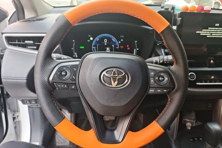 Used Toyota Corolla Cross 2024 2.0L Smart Electric Hybrid Dual-Engine Elite Edition Steering Wheel