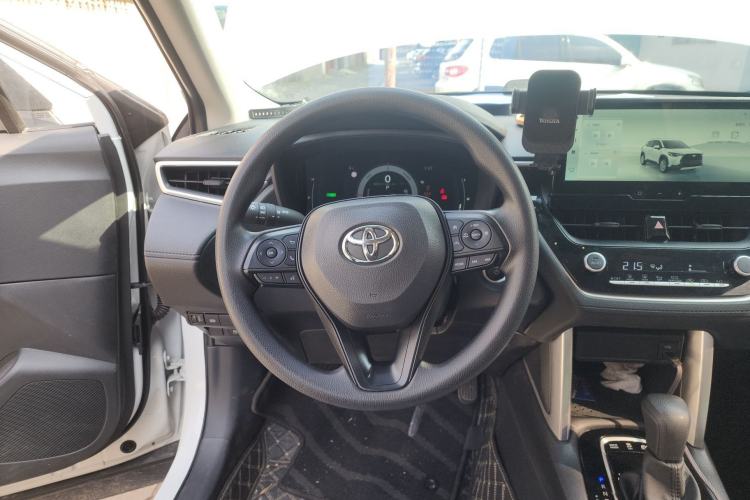Used Toyota Corolla Cross 2024 2.0L Smart Electric Hybrid Dual-Engine Pioneer Edition Steering Wheel
