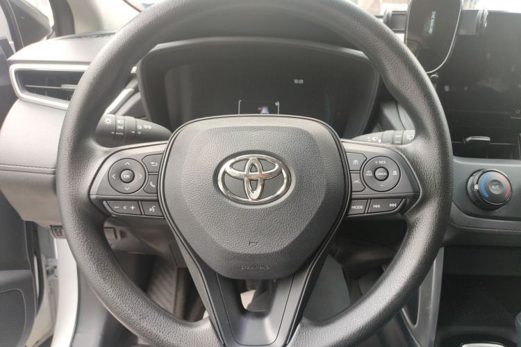 Used Toyota Corolla Cross 2024 2.0L Pioneer Edition Steering Wheel