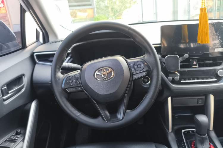 Used Toyota Corolla Cross 2024 2.0L Luxury Edition Steering Wheel