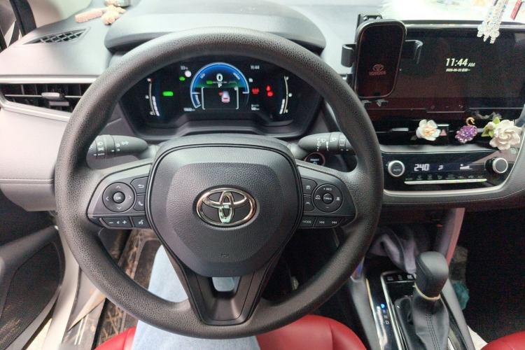 Used Toyota Corolla Cross 2024 2.0L Smart Electric Hybrid Dual-Engine Elite Edition Steering Wheel