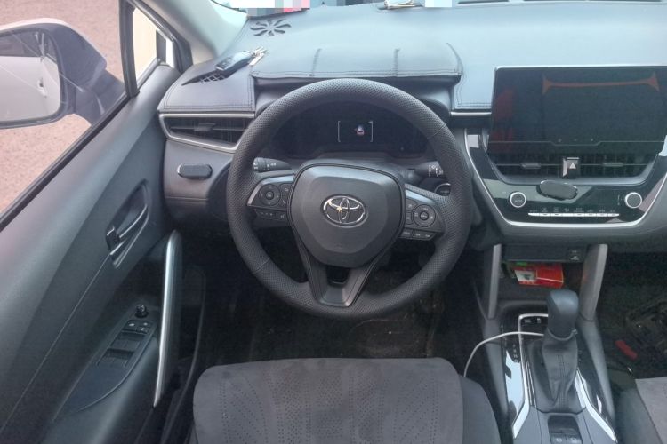 Used Toyota Corolla Cross 2024 2.0L Smart Electric Hybrid Dual-Engine Elite Edition Steering Wheel