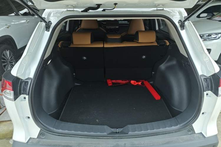 Used Toyota Corolla Cross 2024 2.0L Elite Edition Trunk