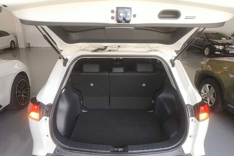 Used Toyota Corolla Cross 2024 2.0L Smart Electric Hybrid Dual-Engine Pioneer Edition Trunk