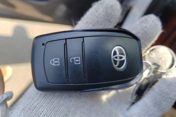 Used Toyota Corolla Cross 2024 2.0L Smart Electric Hybrid Dual-Engine Pioneer Edition Vehicle Key