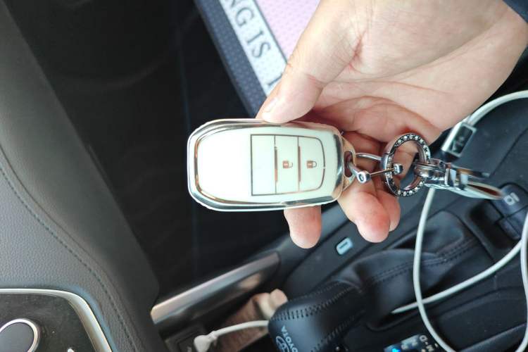 Used Toyota Corolla Cross 2024 2.0L Elite Edition Vehicle Key