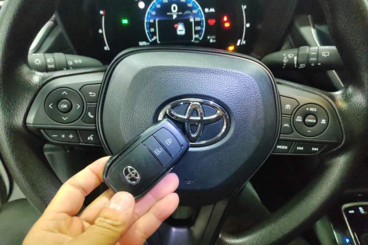 Used Toyota Corolla Cross 2024 2.0L Elite Edition Vehicle Key