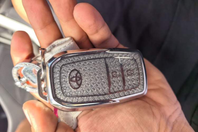 Used Toyota Corolla Cross 2024 2.0L Pioneer Edition Vehicle Key
