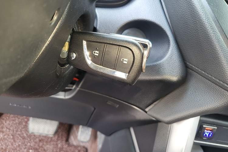 Used Toyota Corolla Cross 2024 2.0L Pioneer Edition Vehicle Key