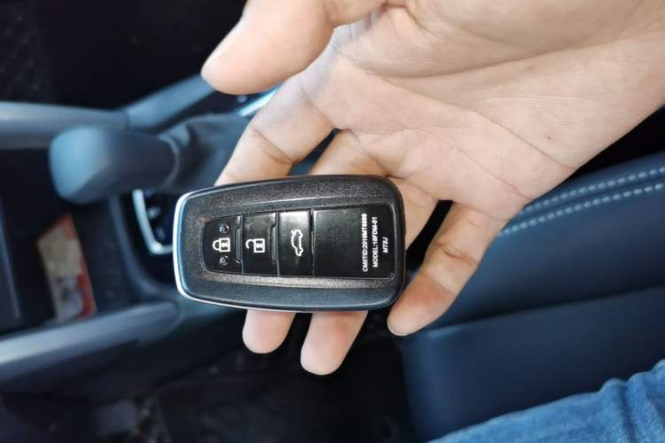 Used Toyota Corolla Cross 2024 2.0L Pioneer Edition Vehicle Key