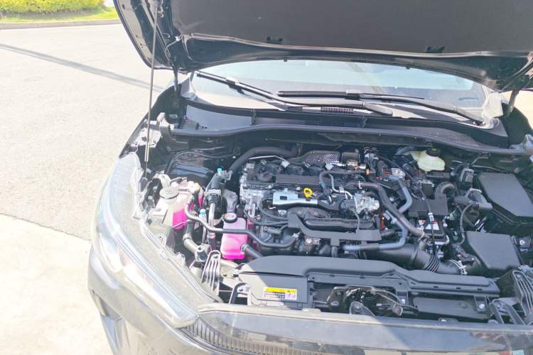 Used Toyota Corolla Cross 2026 Model 2.0L Smart Electric Hybrid Dual-Engine Pioneer Edition Engine Bay Right