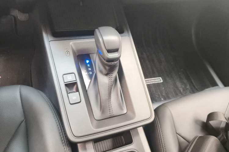 Used Toyota Corolla Cross 2026 Model 2.0L Pioneer Edition Gear Lever