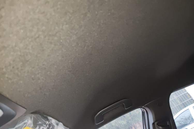 Used Toyota Corolla Cross 2026 Model 2.0L Smart Electric Hybrid Dual-Engine Pioneer Edition Headliner