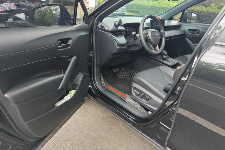 Used Toyota Corolla Cross 2026 Model 2.0L Elite Edition Interior 3