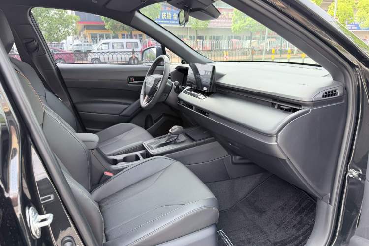 Used Toyota Corolla Cross 2026 Model 2.0L Elite Edition Interior 4