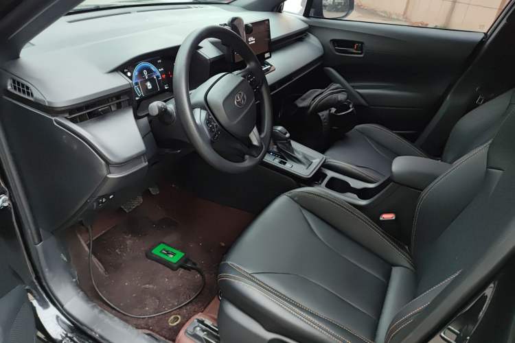 Used Toyota Corolla Cross 2026 Model 2.0L Smart Electric Hybrid Dual-Engine Pioneer Edition Left Front Seat
