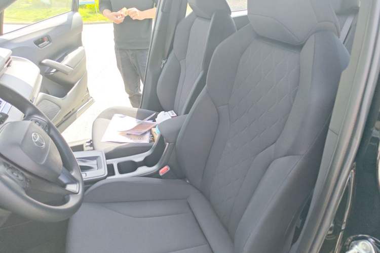 Used Toyota Corolla Cross 2026 Model 2.0L Smart Electric Hybrid Dual-Engine Pioneer Edition Left Front Seat